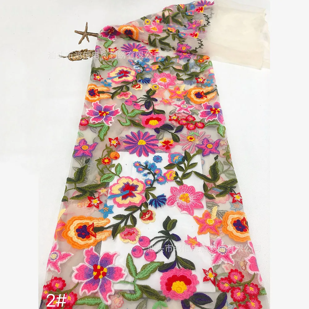 Kolorowa haftowana koronkowa tkanina na wieczorową suknię ślubną Cheongsam Designerska tkanina Tiulowa tkanina na podwórku