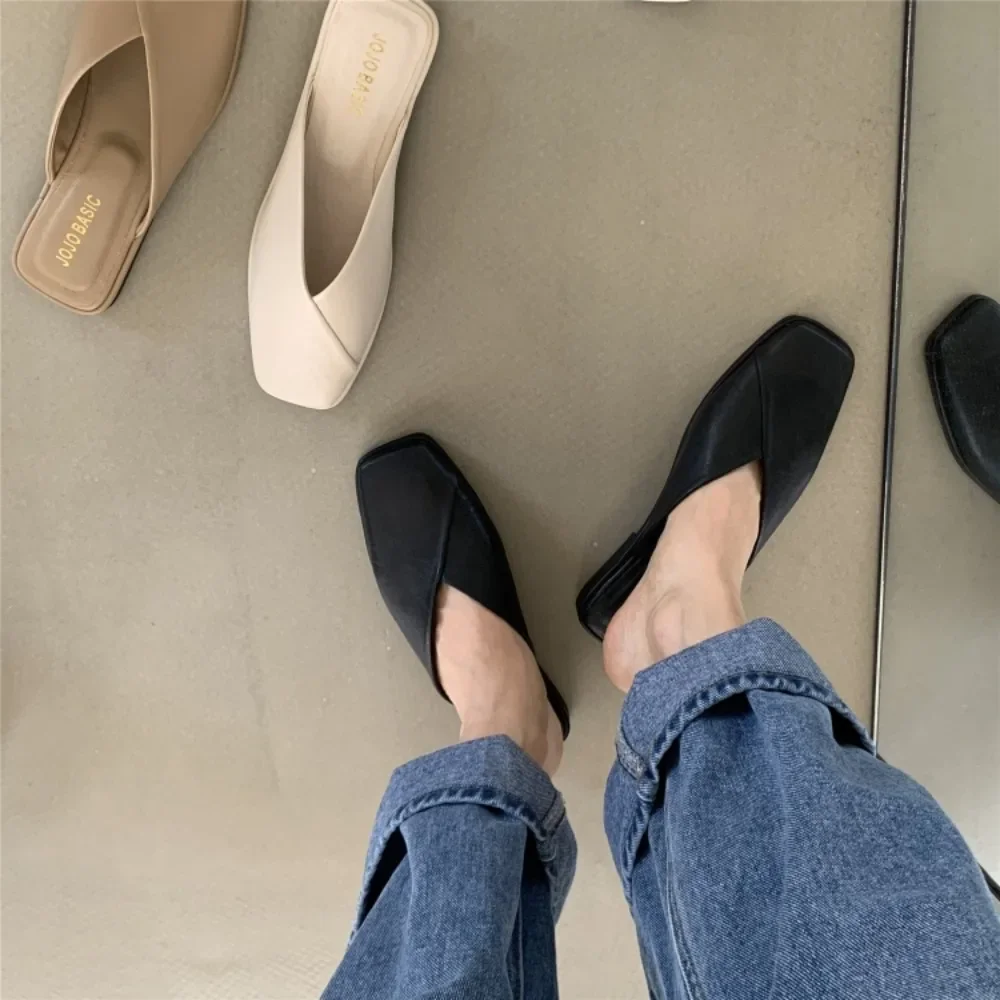 Big Size Flat Slippers 2022 Summer Women Flat Casual Shoes Outdoor Square Toe Shoes Fashion Slip on Mules Beach Ladies Slippers