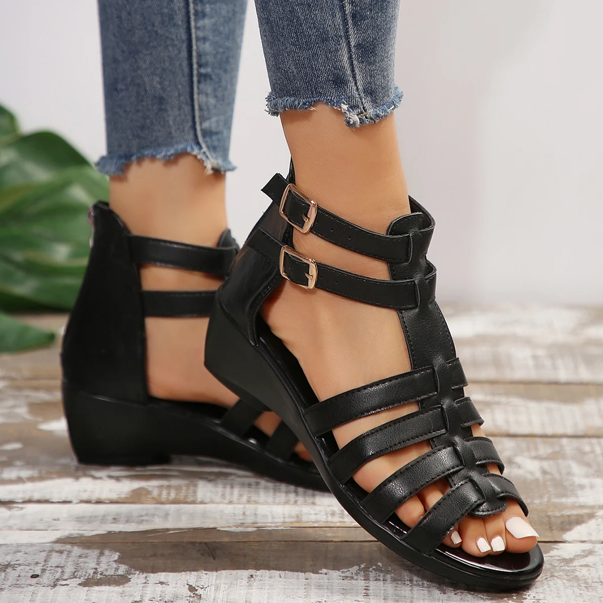 Vintage Cross Strap Gladiator Sandals for Women 2024 Summer Ankle Strap Wedge Sandals Woman Pu Leather Hollow Out Cool Boots