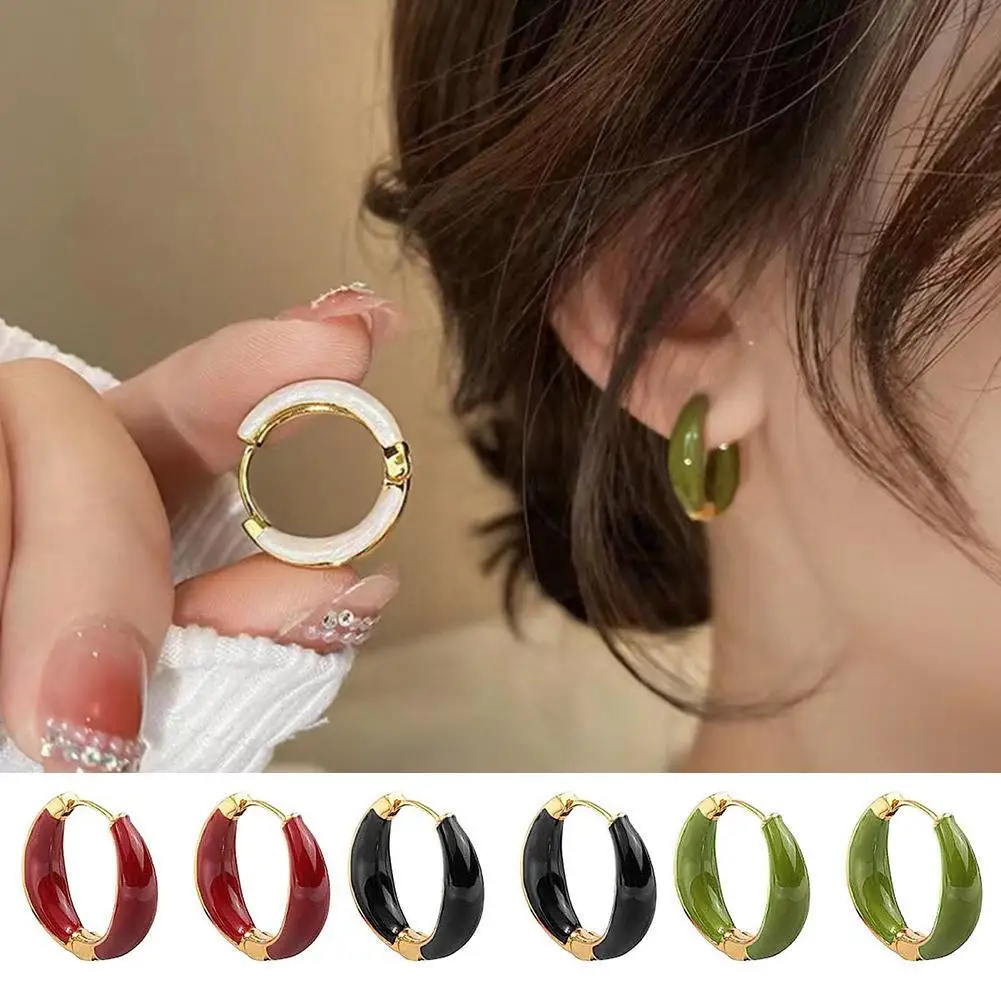 New Trendy and Fresh Earrings for Women's Fashion Versatile Light Luxury Earrings Fashionable Small and High end Earrings U4C5