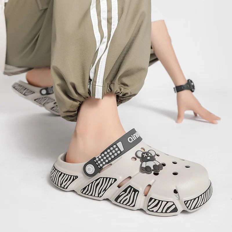 

2023 NEW Men Causal Summer Sandals EVA Garden Clogs Sandals Soft Memory Hospital Shoes Men Slip On Beach Water Slippers