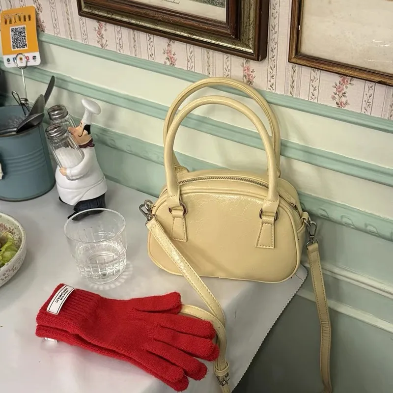 

2025 New Boston Design Small Square Bag Women's Versatile Crossbody Bowling Bag ular Elements Color Blo Soft Surface