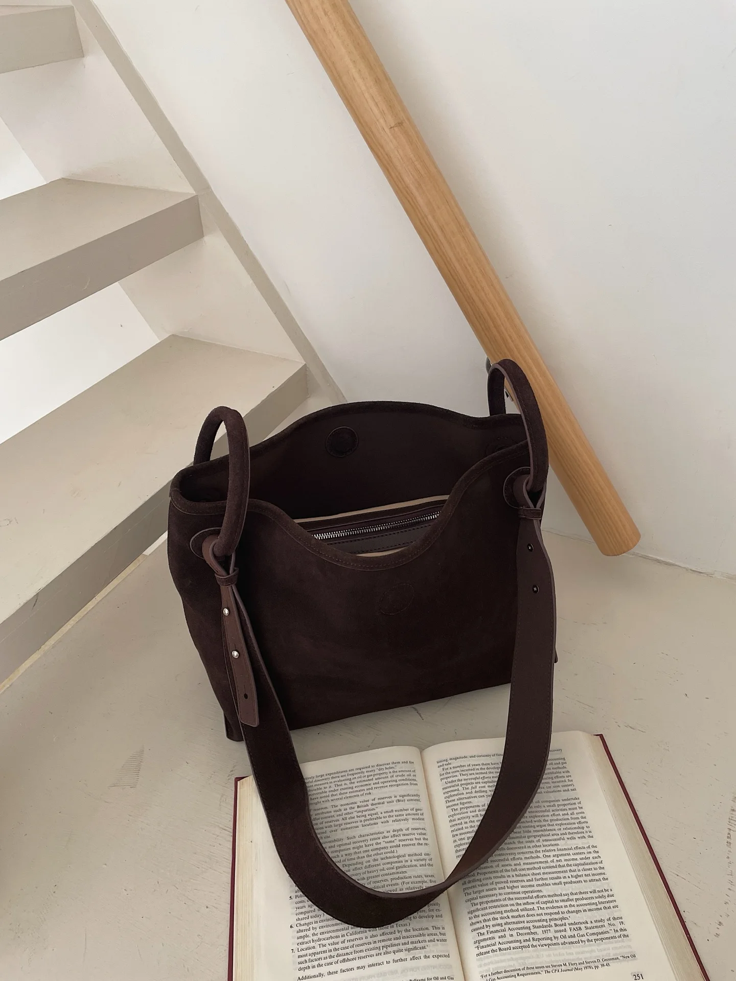 Tas Selempang Wanita Tas Tanga - Half Moon Bag Suede ulasan dan harga