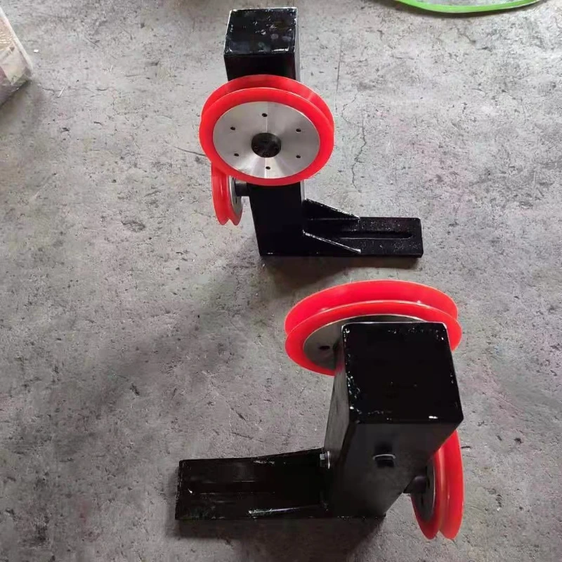 2 pcs Single Pulleys and 4 wheel