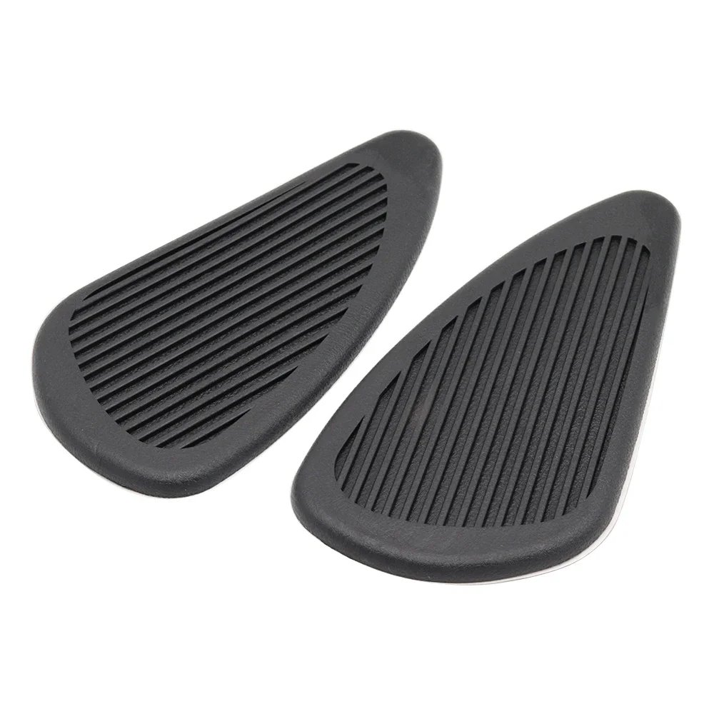 Motorcycle Anti-slip Tank Pads Gas Knee Grip Traction Pad Side Decals Fit For Harley Honda Yamaha Suzuki Kawasaki Cafe Racer 3