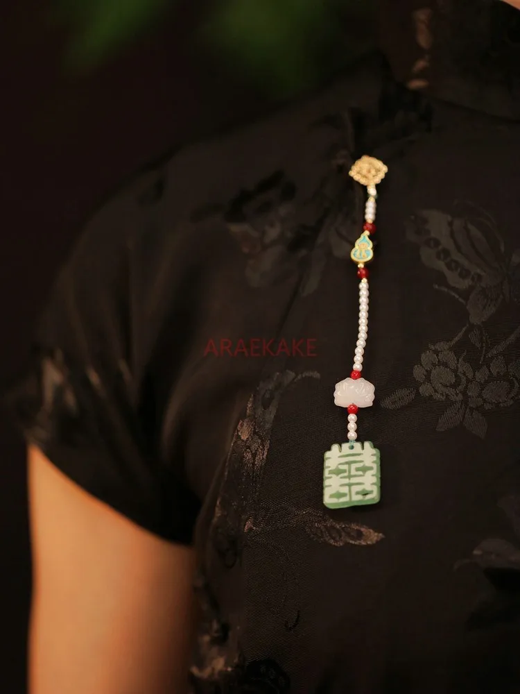 Antique style pendant, jade cheongsam, buckle accessories, Chinese tassel pendant, brooch