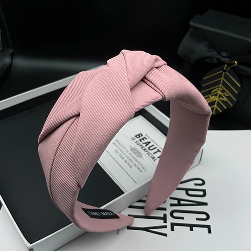 Retro und vielseitiges Stirnband für Damen zum Gesichtwaschen und Haarstylen, hochwertiges und breitkrempiges Haarband. – Detail 3