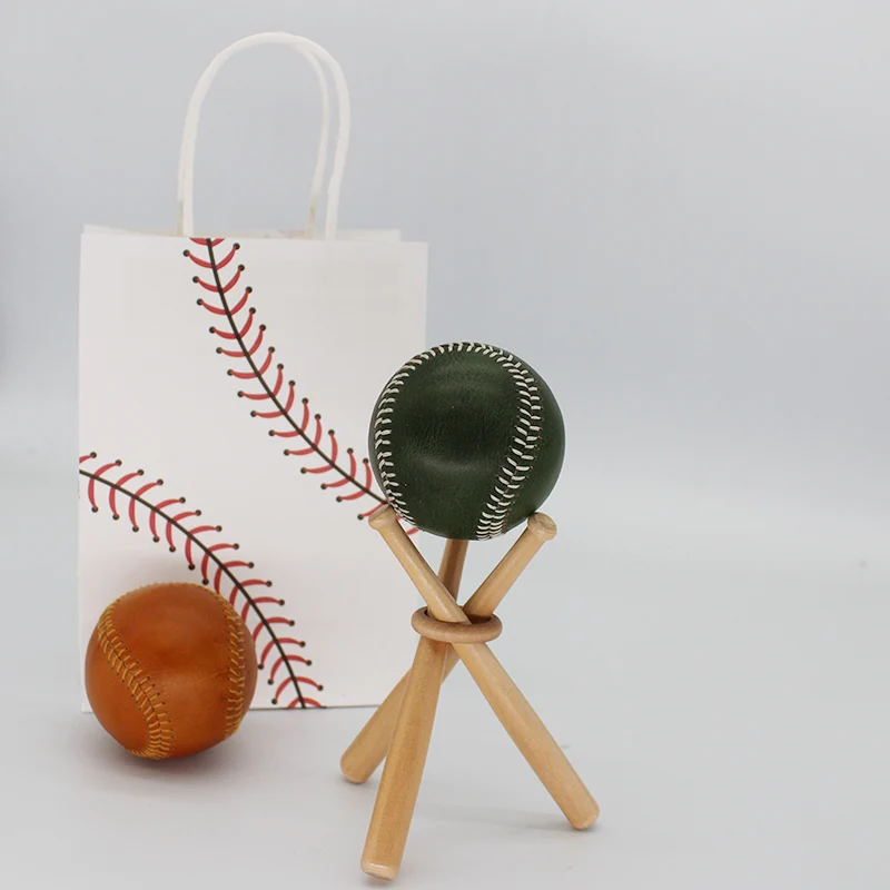 مخصص المطرزة البيسبول اليدوية تذكارية الجلود الحبوب الخضراء 9 "مدرب الكرة الصلبة التخرج استحمام الطفل هدية تحصيل الكرة