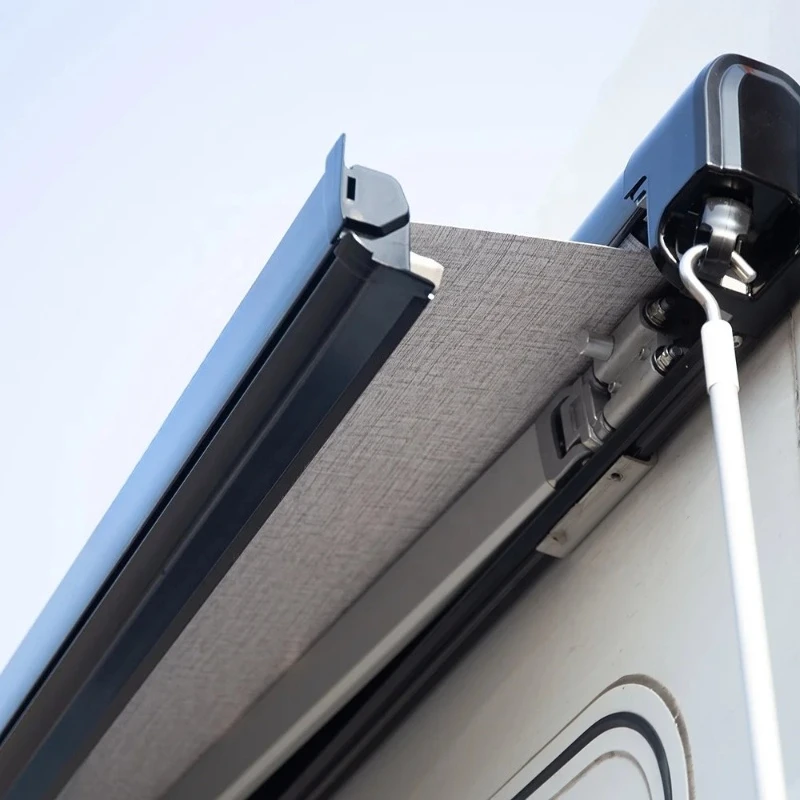 

Боковой тент-маркиза для автодома/кемпера