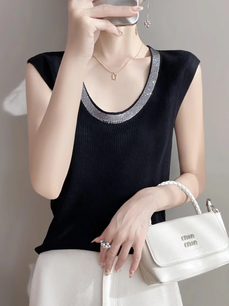 سترة صوف محبوكة ثقيلة الوزن للنساء Svel مستديرة Ne Diamond مزينة بقصة ضيقة وقاعدة irt للتنقل بقصة مستقيمة