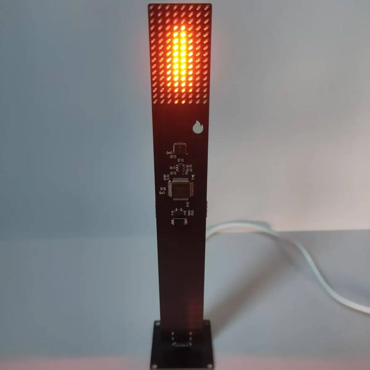 Creatief bureaubladornament, elektronische kaarsensimulatie, vlampixelfakkel, e-sportkameratmosfeer, huisdecoratie kunstcadeau