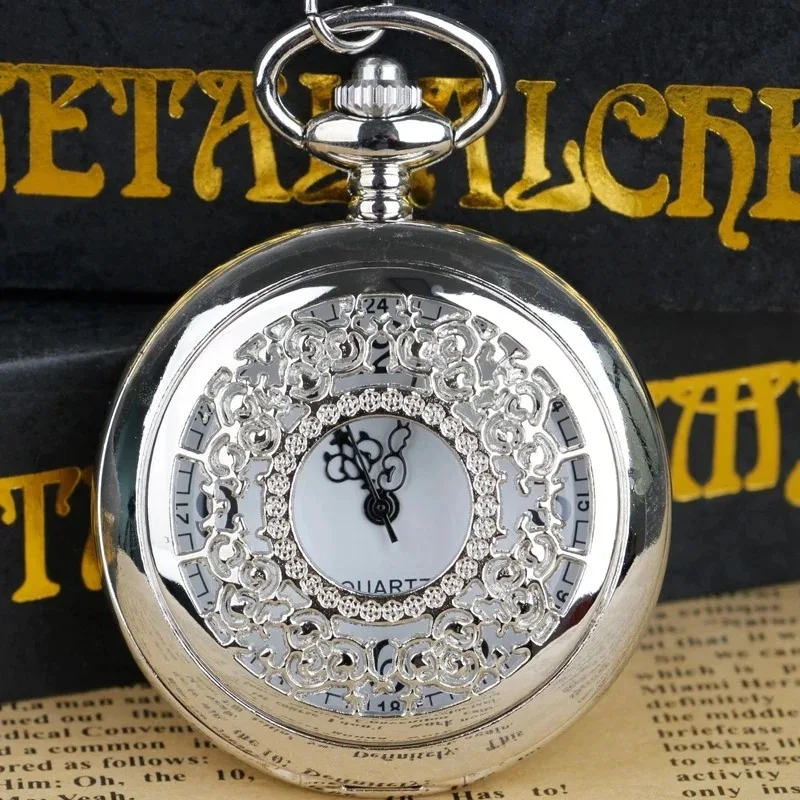 ساعة جيب كوارتز فضية مجوفة أرقام رومانية للرجال والنساء قلادة قلادة على مدار الساعة هدايا