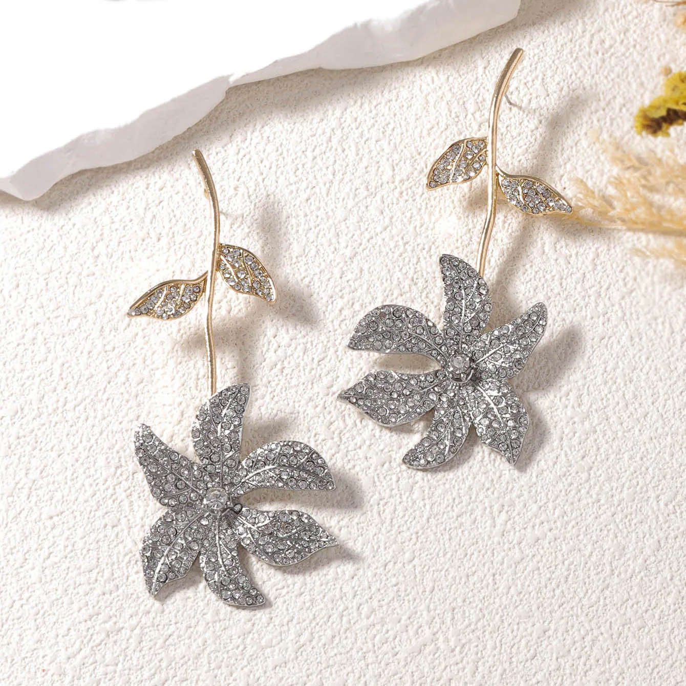 ZAA Vintage Jewelry High Quality Elegant Rhinestone Flower Earrings Women Trendy Holiday Party Accessoires Birthday Gifts