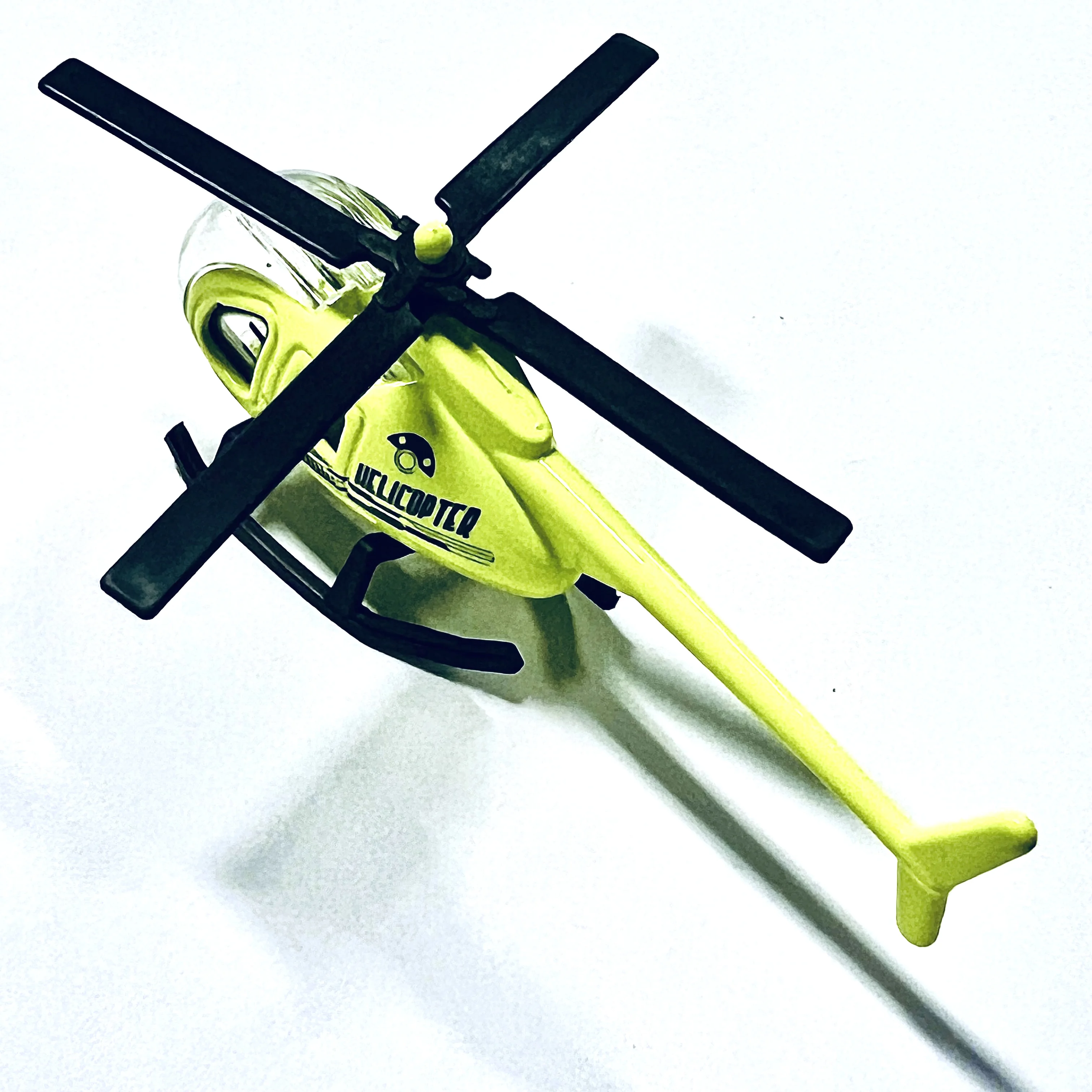 Mini modelo de helicóptero de aleación, adorno de metal para niños, helicóptero armado para niños y bebés.