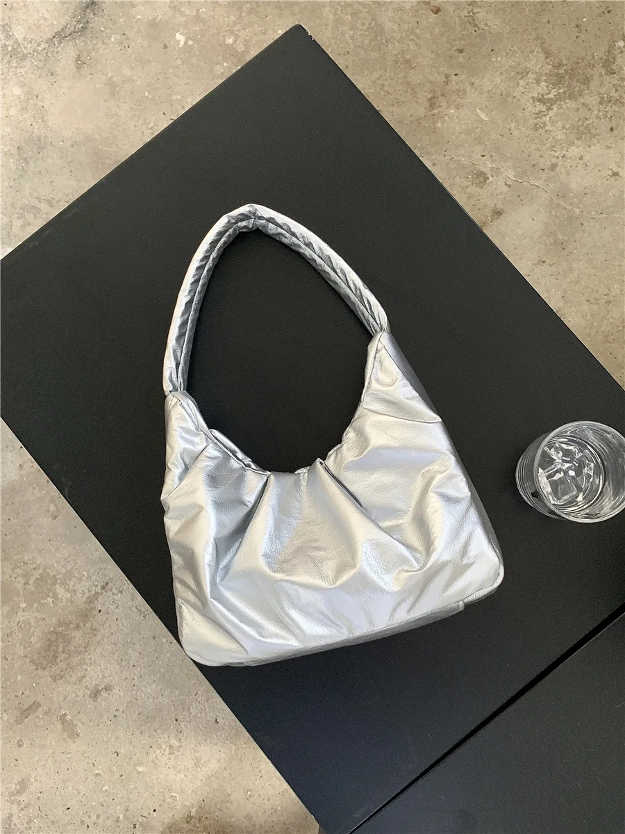 Borsa ascellare Vintage alla moda semplice Casual moda donna nuove borse Versatile borsa a tracolla di design in pelle di lusso tinta unita