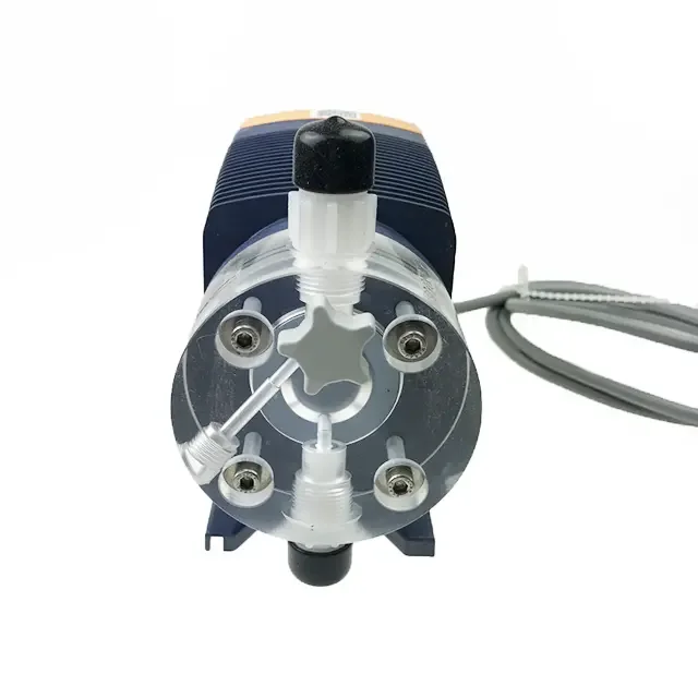 TLF مضخات قياس كيميائية عالية الجودة ProMinent BT4b1000 عالية الجودة في PVDF لمعالجة المياه.