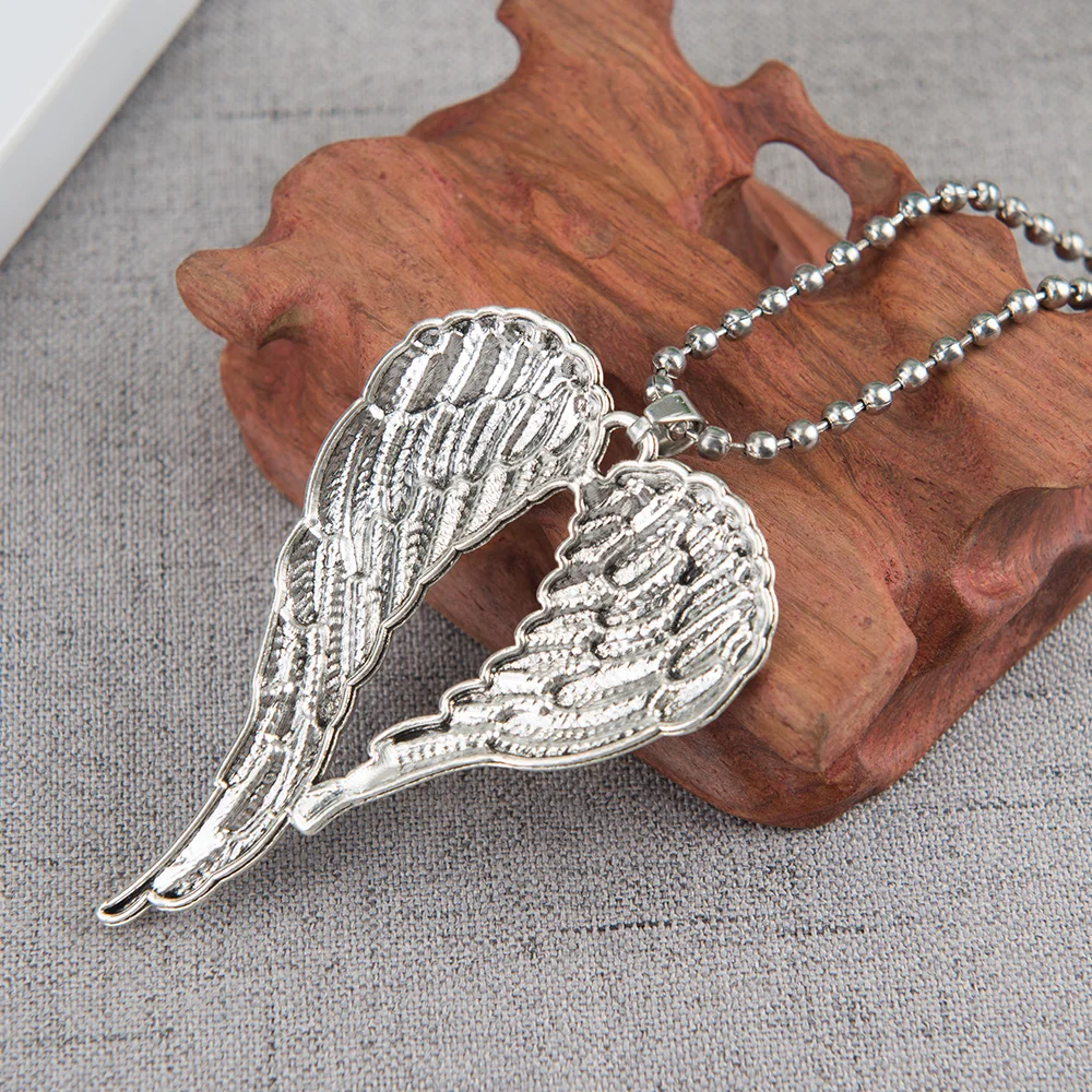 Car Pendant Angel Wing Rearview Mirror Decoration Hanging Charm Ornaments Automobiles Interior Cars Accessories Holiday Gifts