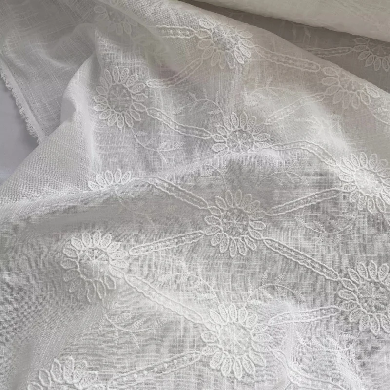 

White Linen Cotton Cloth DIY Semi-permeable Embroidery Fabric For Clothing