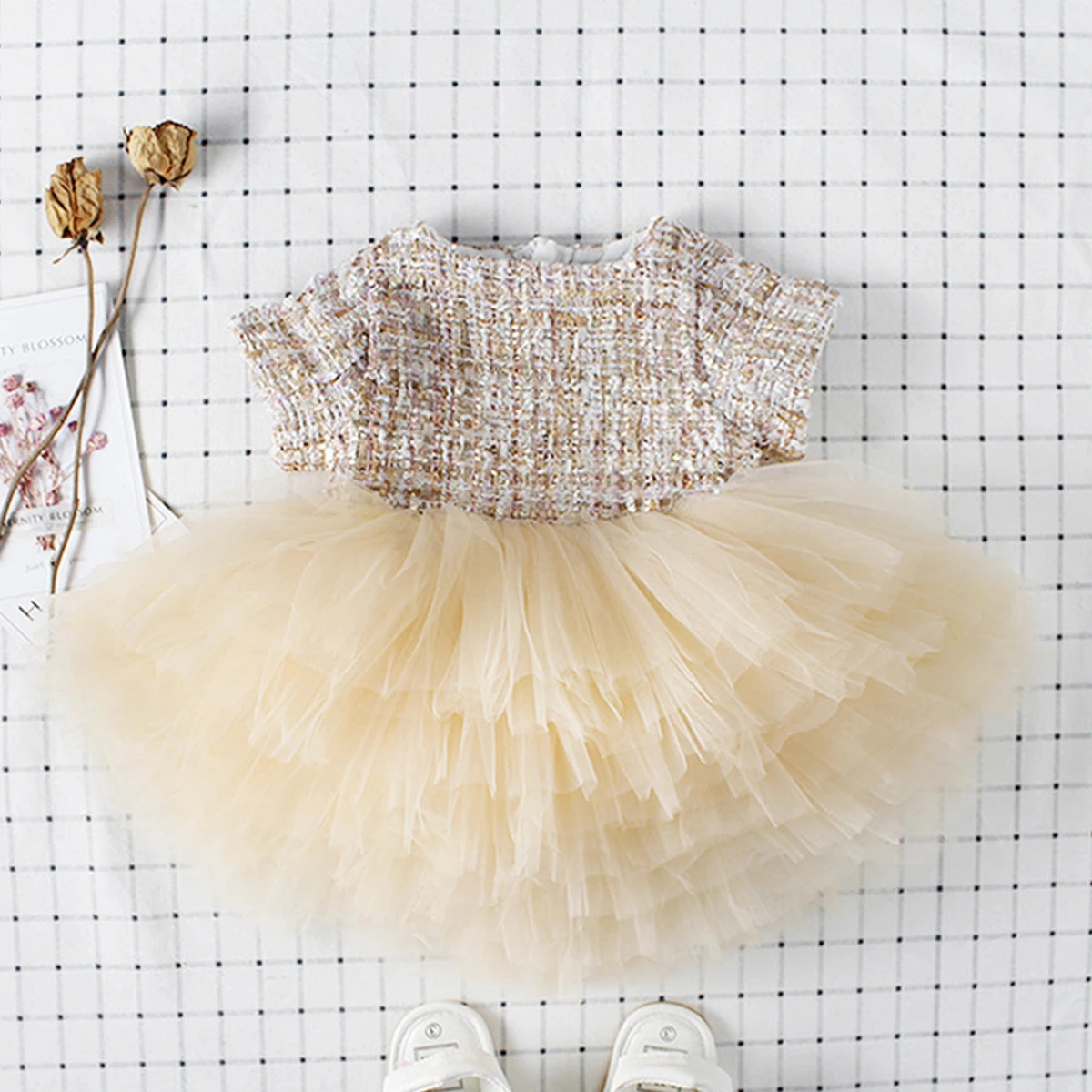 

Baby clothing, palace style, baby princess dress, birthday one year old baby clothes, girls' Western style mesh dress, summer