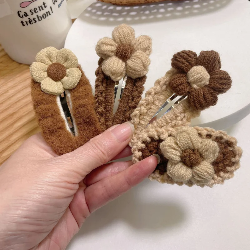 South Korea  New Cream and Coffee-Colored Hand-Woven Wool Flower Side Clip Hair Accessories Cute Girl Headdress hairpin