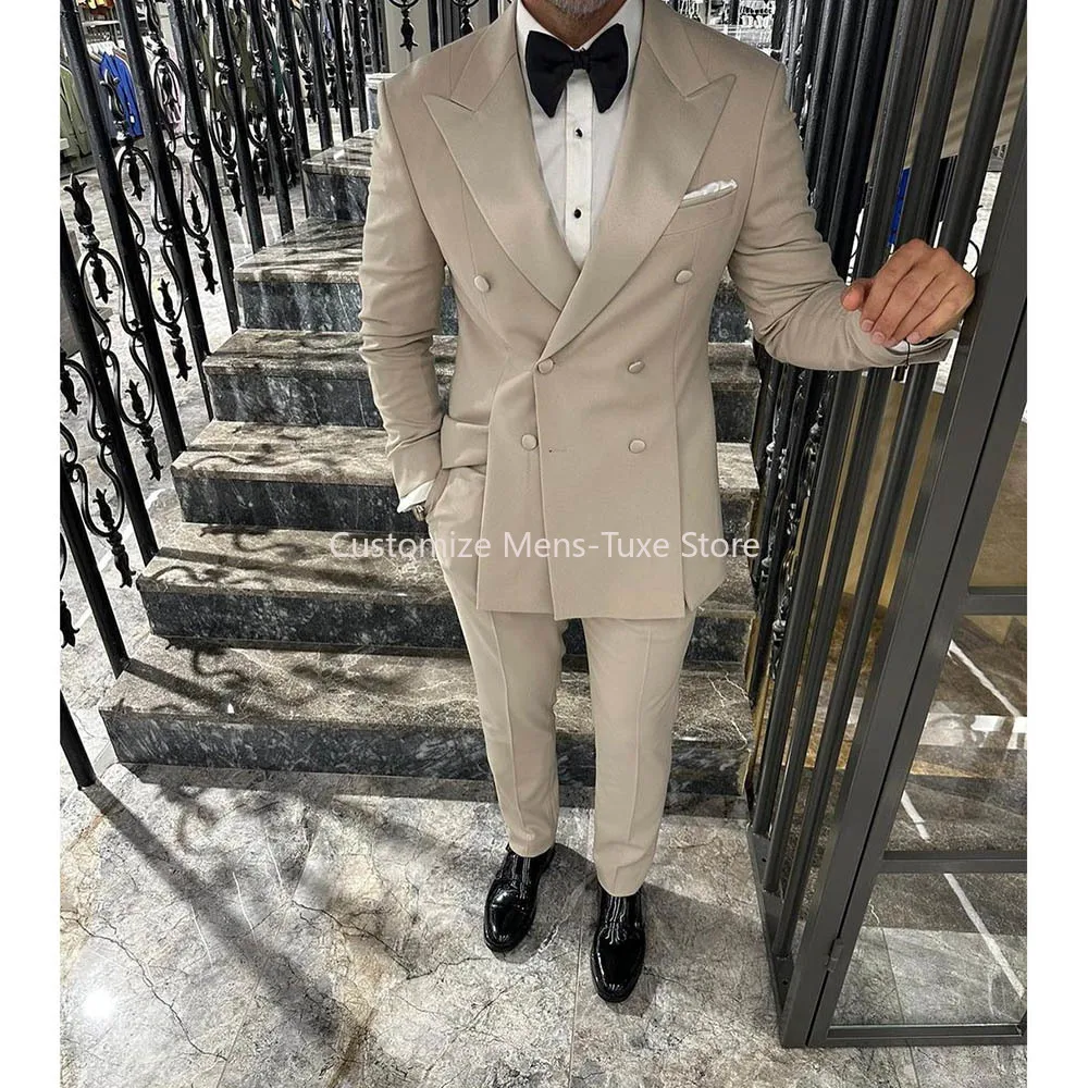 Fashion Men Suits Solid Color Bespoke Double Breasted Split Blazer Peak Lapel Regular Length Slim Fit Male Clothing Costume