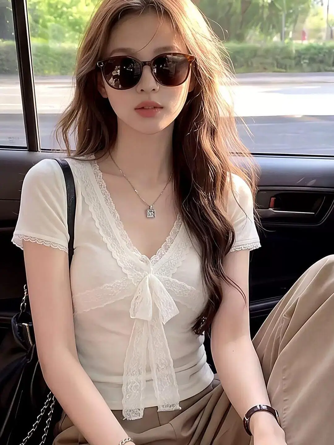Pure Desire Lace Trim V-Neck Short Sleeve T-Shirt Women Summer 2026 New Korean Style Slimming Sexy Top City Walk Casual Wear