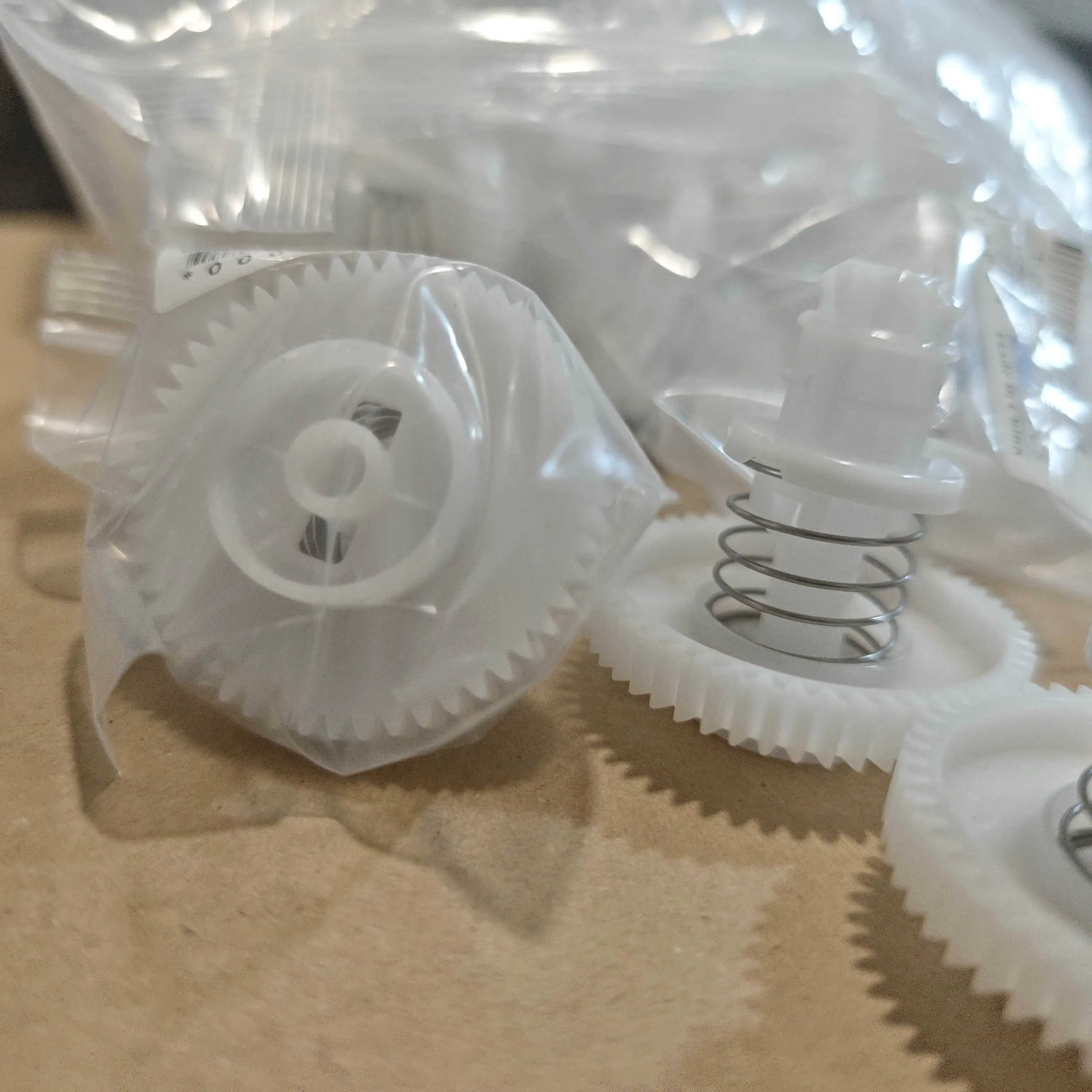 

Gear for BROTHER L2500 L2520 L2540 L2541 L2560 L2300 L2305 L2320 L2340 L2360 L2365 L2380 L2680 L2685 L2700 L2705 L2720 L2740