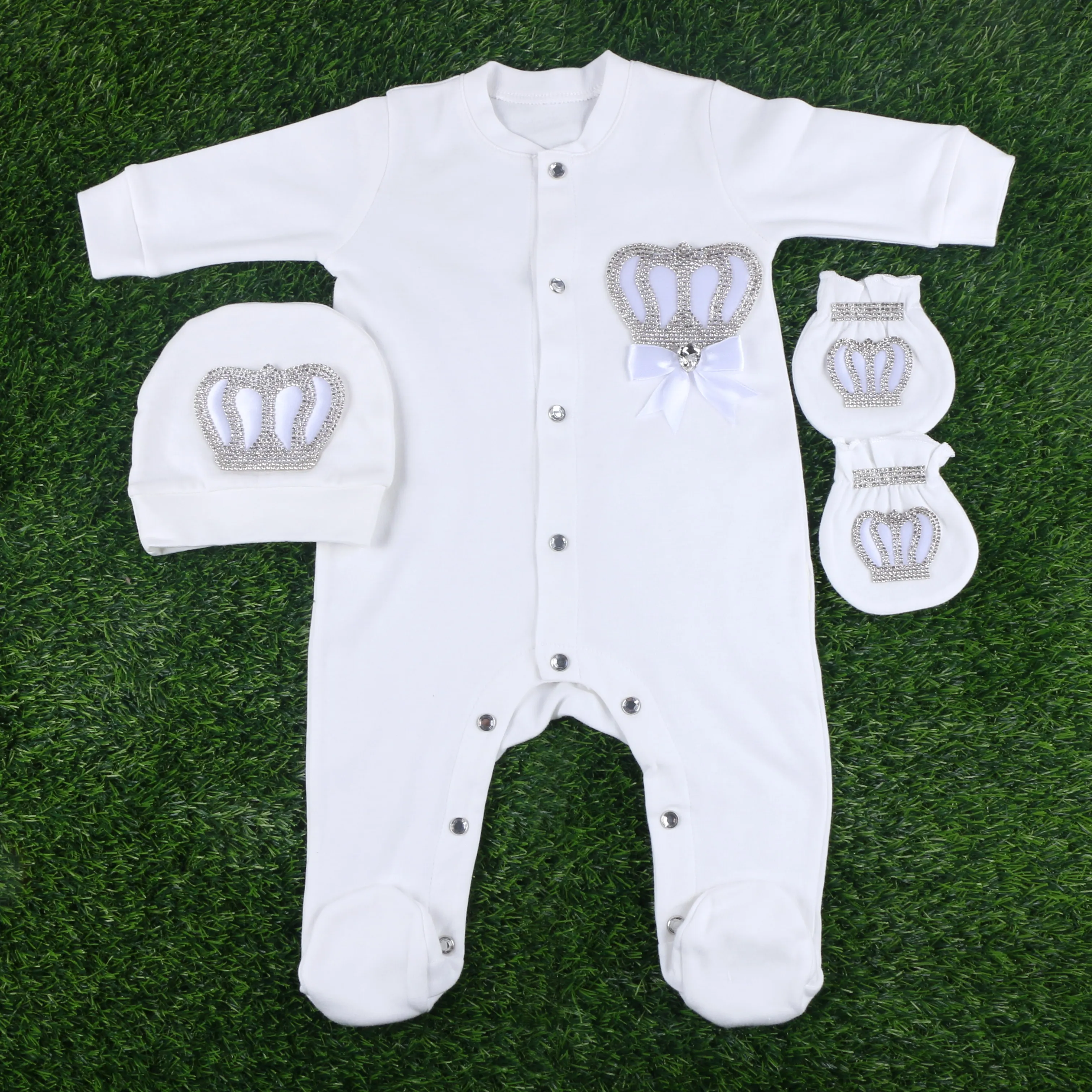 

Newborn boy Baby girl pajamas crown design white color cotton 0-6 months baby gift cloths