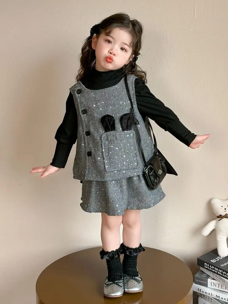 

Spring and Autumn New Korean Fashion Cute Bow Vest Skirt Undershirt Three Piece Set