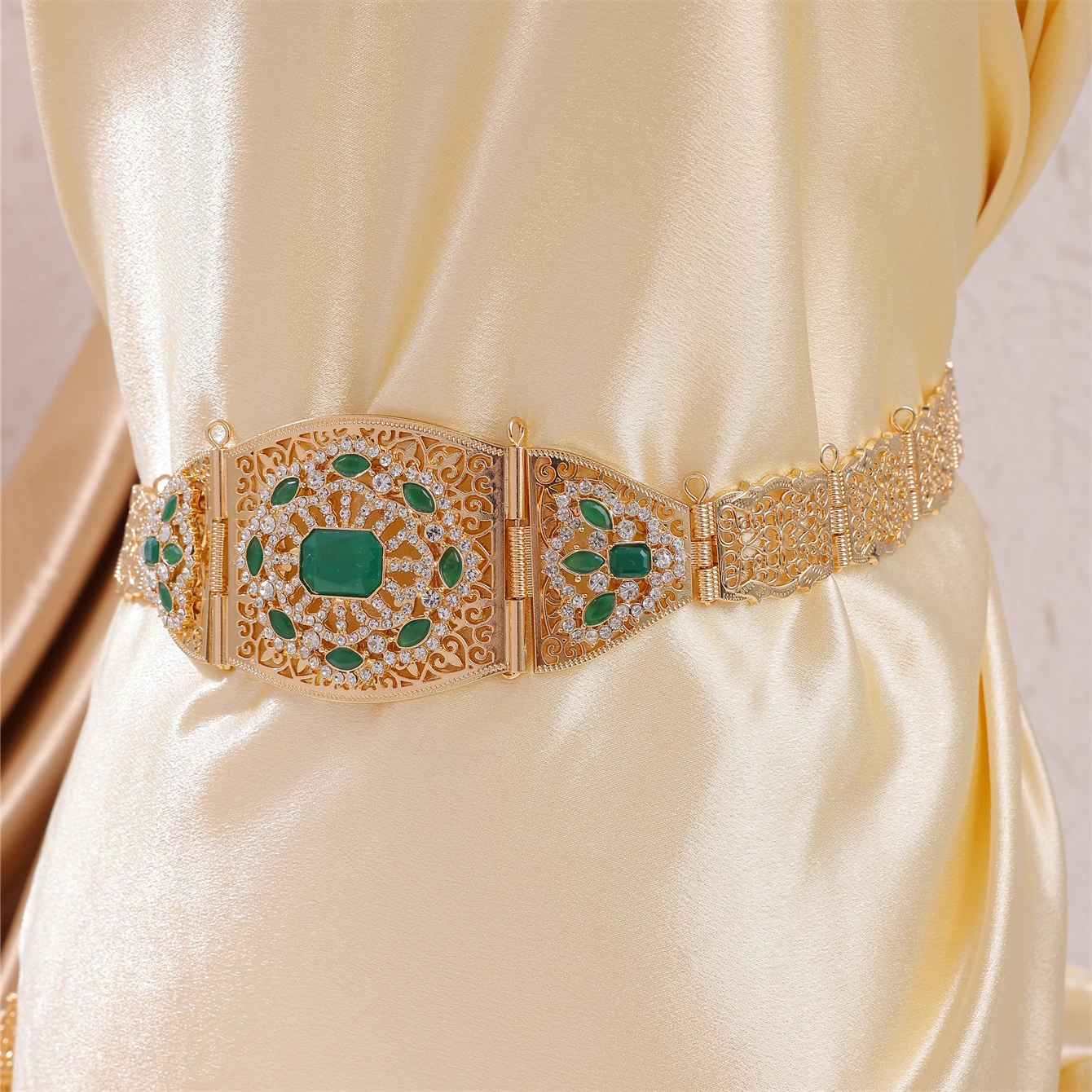 An exquisite Rhinestone studded alloy lady belt Arab bride belly chain Morocco popular woman's waist accessories