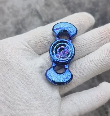 

Yhedc Galaxy EDC Two-Leaf Rook Gyro Storm Titanium