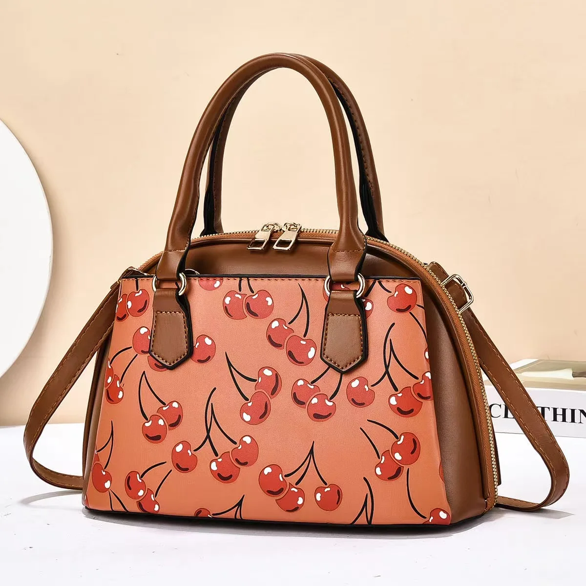 

Европейская и американская модная женская сумка, новинка 2025 года, сумка через плечо с принтом, повседневные сумки-тоут большой вместимости