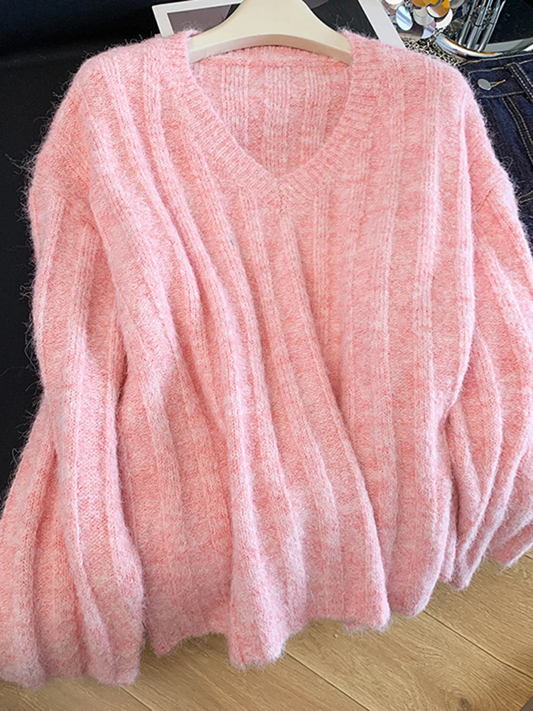 

Женский мягкий вязаный свитер с V-образным вырезом и цветочным узором, зима 2026, новинка, универсальный, премиум-класса, стройнящий, комфортный, свободного кроя