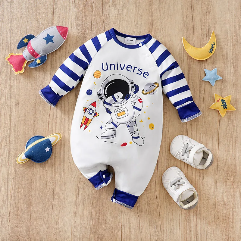 Spring and autumn cute newborn astronaut pattern jumpsuit, suitable for male babies