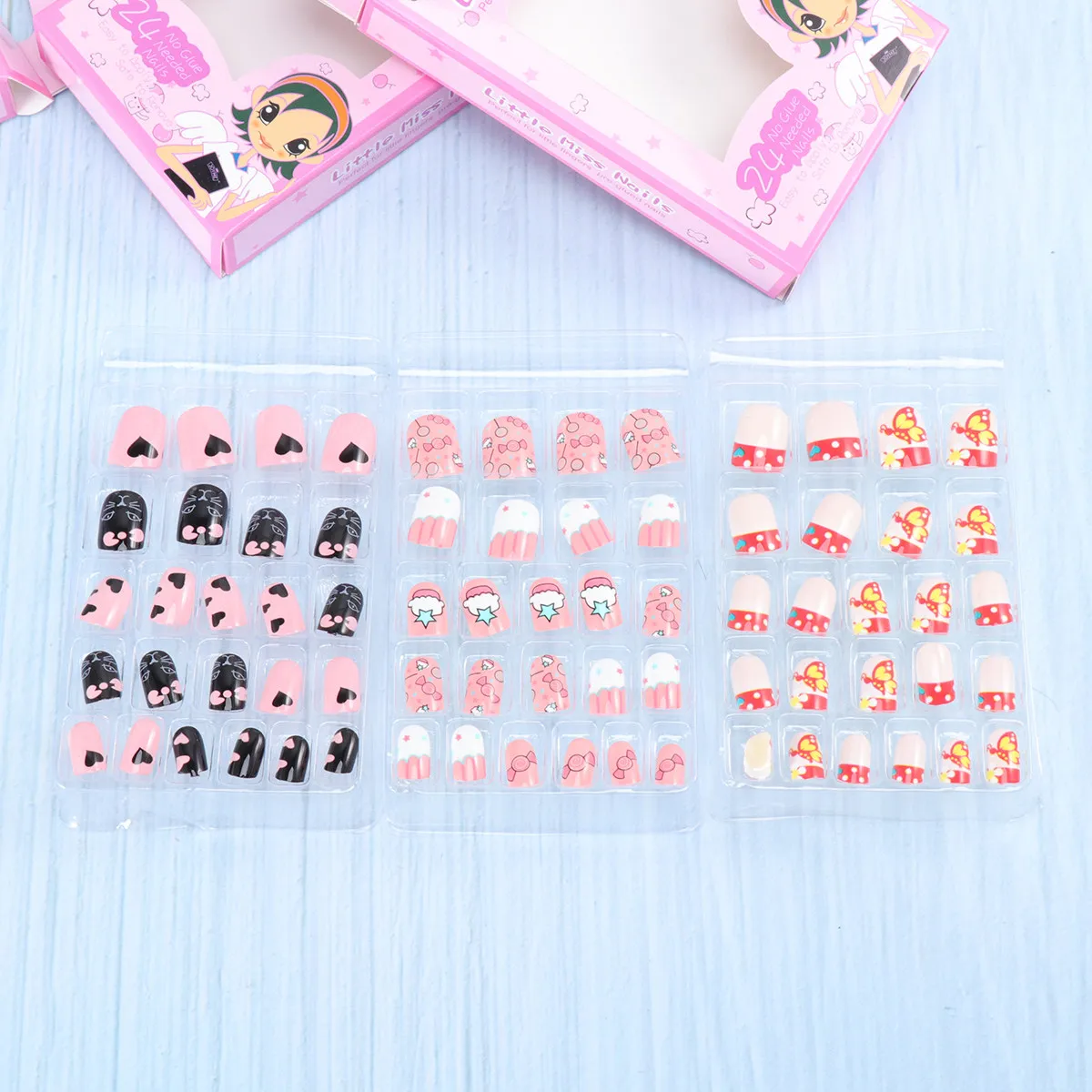 

72pcs Fake Nails Lovely Animal Design Adhesive Tips Nail Art Christmas Halloween Birthday Party DIY Home Use Manicure