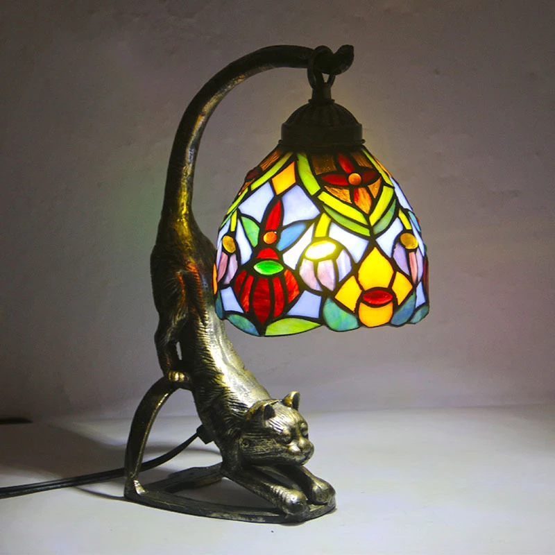 TEMAR Tiffany szklana lampa stołowa LED w stylu Vintage kreatywna nowość dekoracja lampka na biurko dla kota do domu sypialni przy łóżku