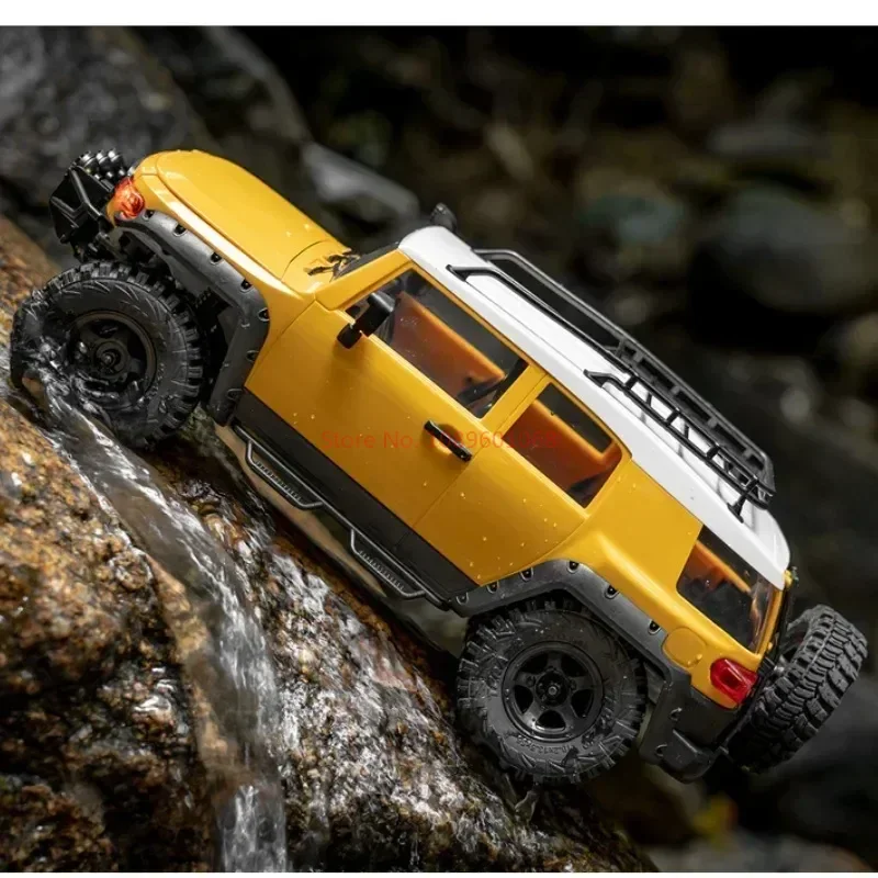 Nowy Model samochodu Fms 1:18fj Cruiser Model Rc zdalnie sterowanym samochodowym wspinaczki symulacyjnej elektryczny samochodzik zabawkowy prezenty dla chłopców