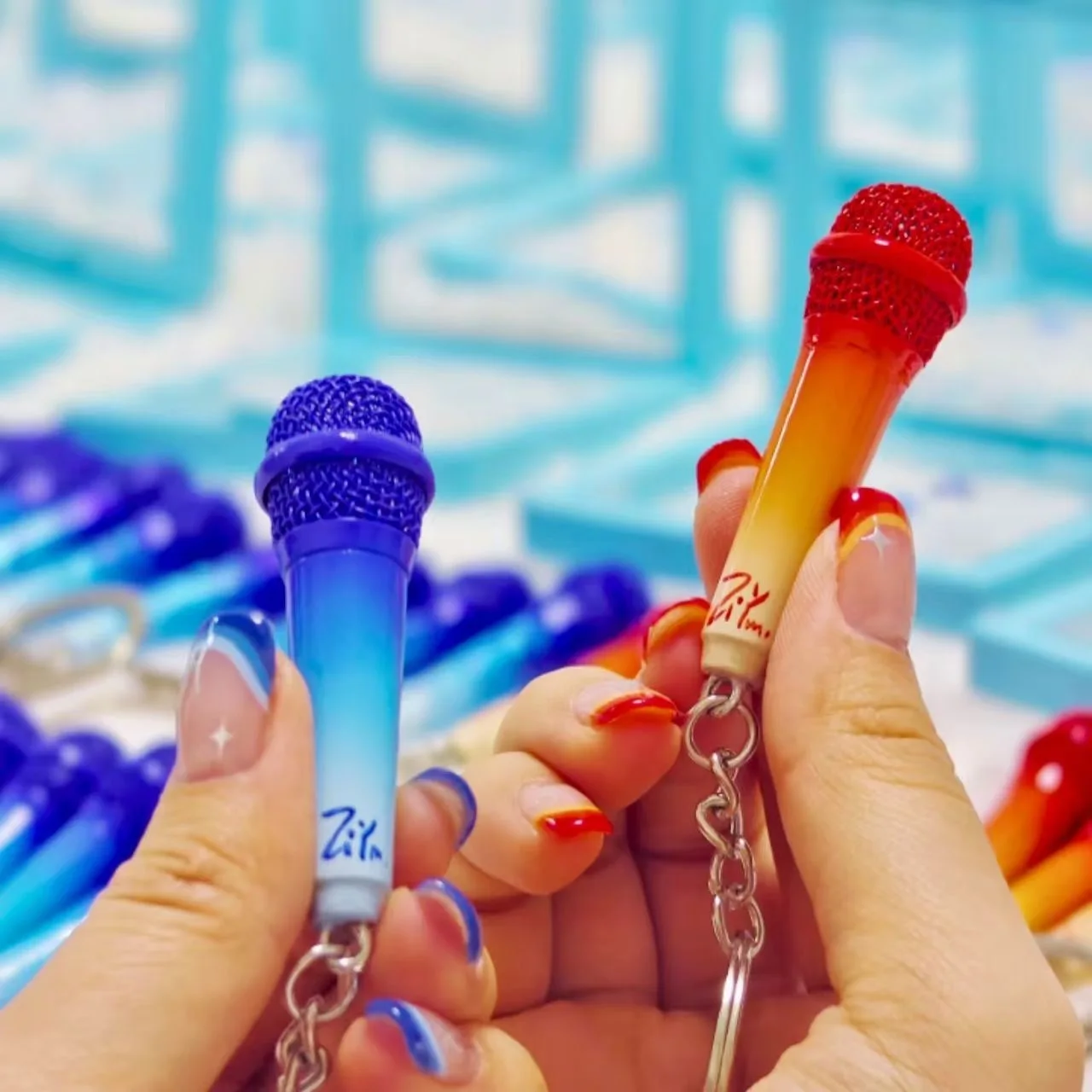 Ziyu Concert Microphone Cosplay Pendant Creative Homemade Metal Support Keychain Hanging Material Collection for Friends