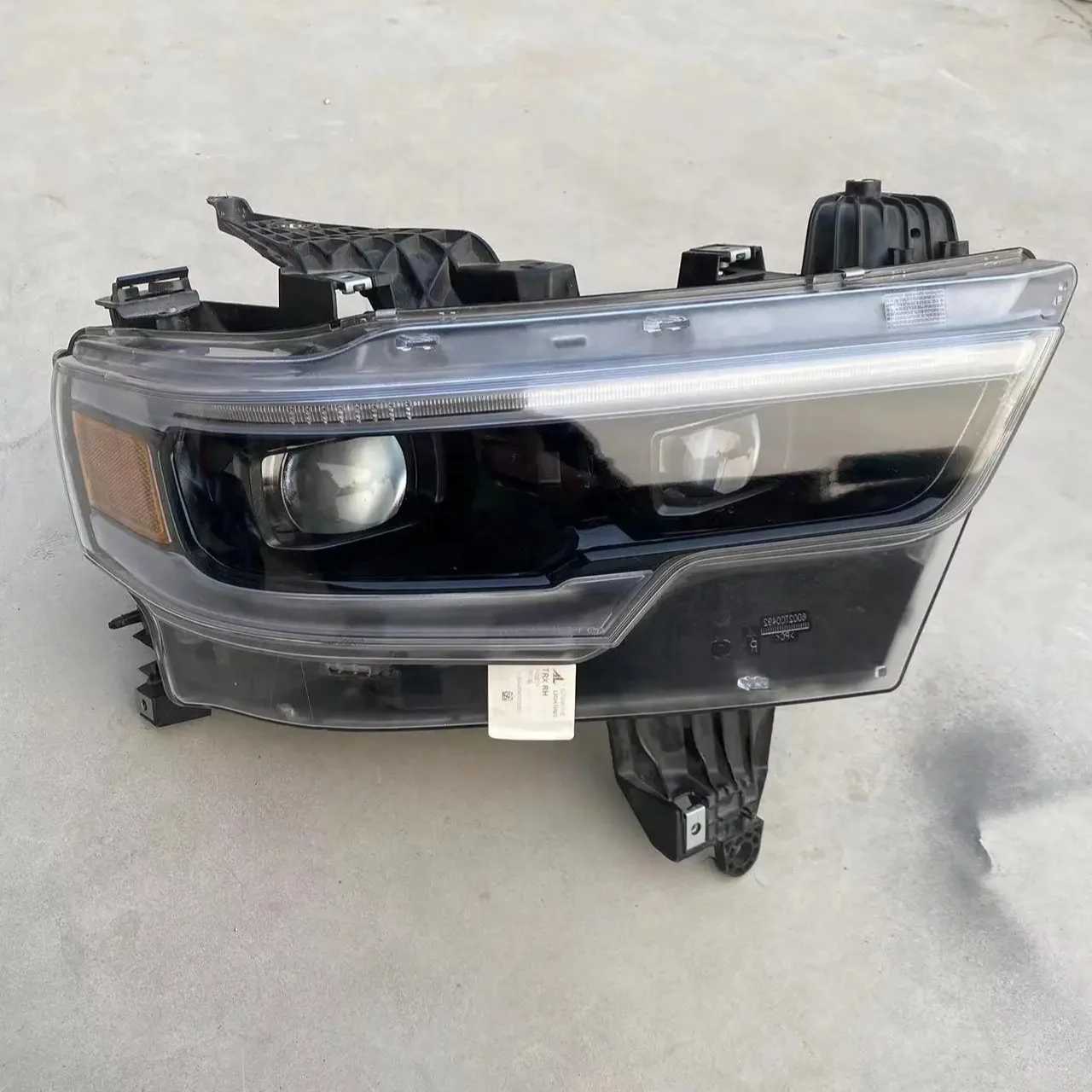 

68442528AC 68442528AA 68442528AB 68442528AD 68442528AE Headlight Headlamp Front Light for RAM 1500 PICKUP