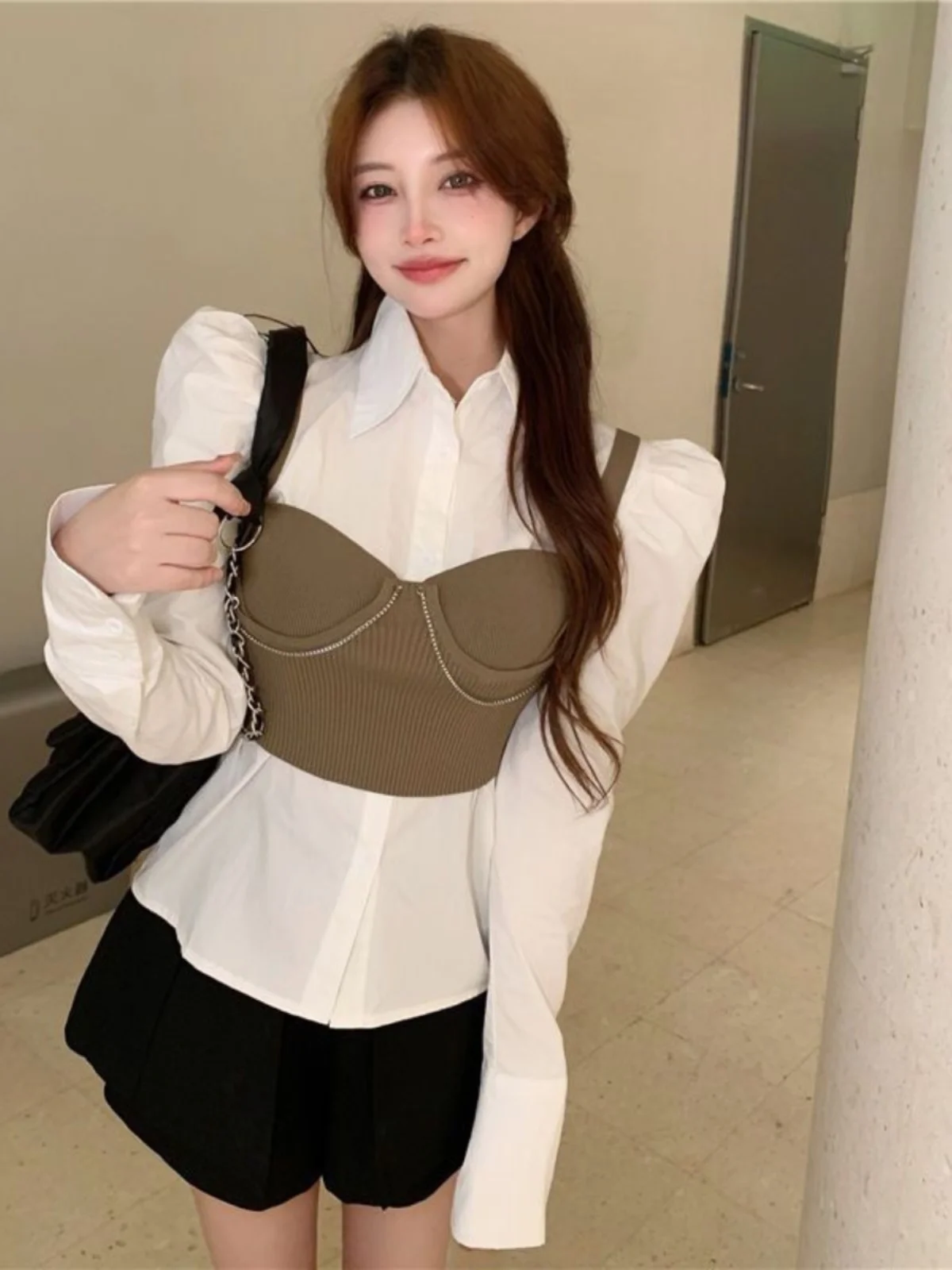 

Elegant Short Knitted Diamond Vest Top Princess Sleeve Base Shirt Two-Piece Set Fashionable Outerwear for Young Women