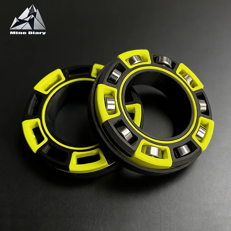 ลูกข่างหมุนปลายนิ้วแบบสร้างสรรค์ พร้อมช่องเก็บลูกปืน ของเล่นฟิดเจ็ตสปินเนอร์ ของเล่นแปลกใหม่ บรรเทาความเครียด