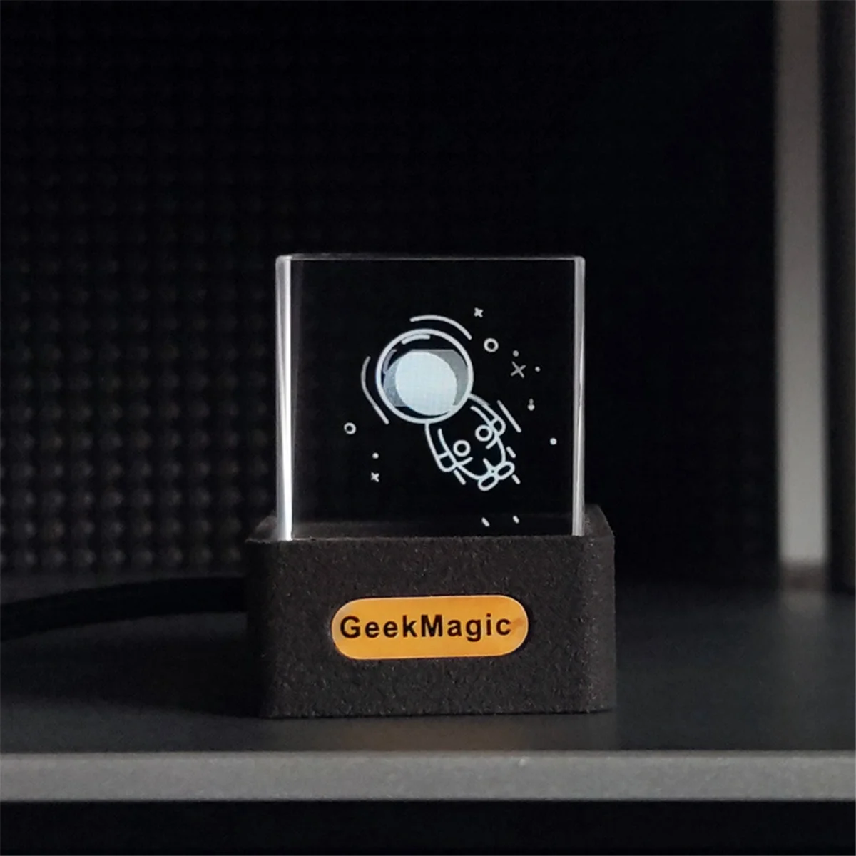 Geekmagic-ギフトアニメーションアルバム、クリスタルキューブ写真ディスプレイ、ホログラフィックデスクトップ、デジタル時計、新しい