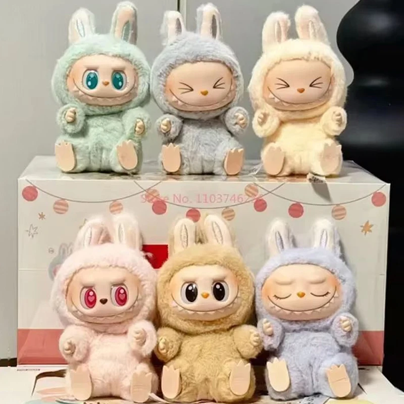 

Новая горячая милая копия Labubu 1:1, монстры, карта, макарон, Kawai, сумка для догадок, фигурка, модель, брелок-сюрприз, подарочная игрушка