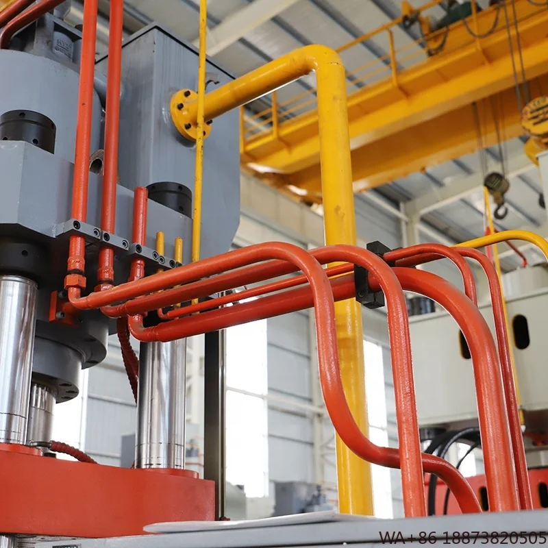 مضخة المحرك الأوتوماتيكية 200/315 طن آلة الضغط الساخن الهيدروليكية PLC التي تسيطر عليها البثق البارد صب تحمل والعتاد