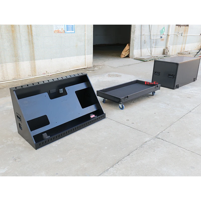 Waterproof Aluminum 55'' Confidence Monitor Carrying Black Flight Case - Image 6