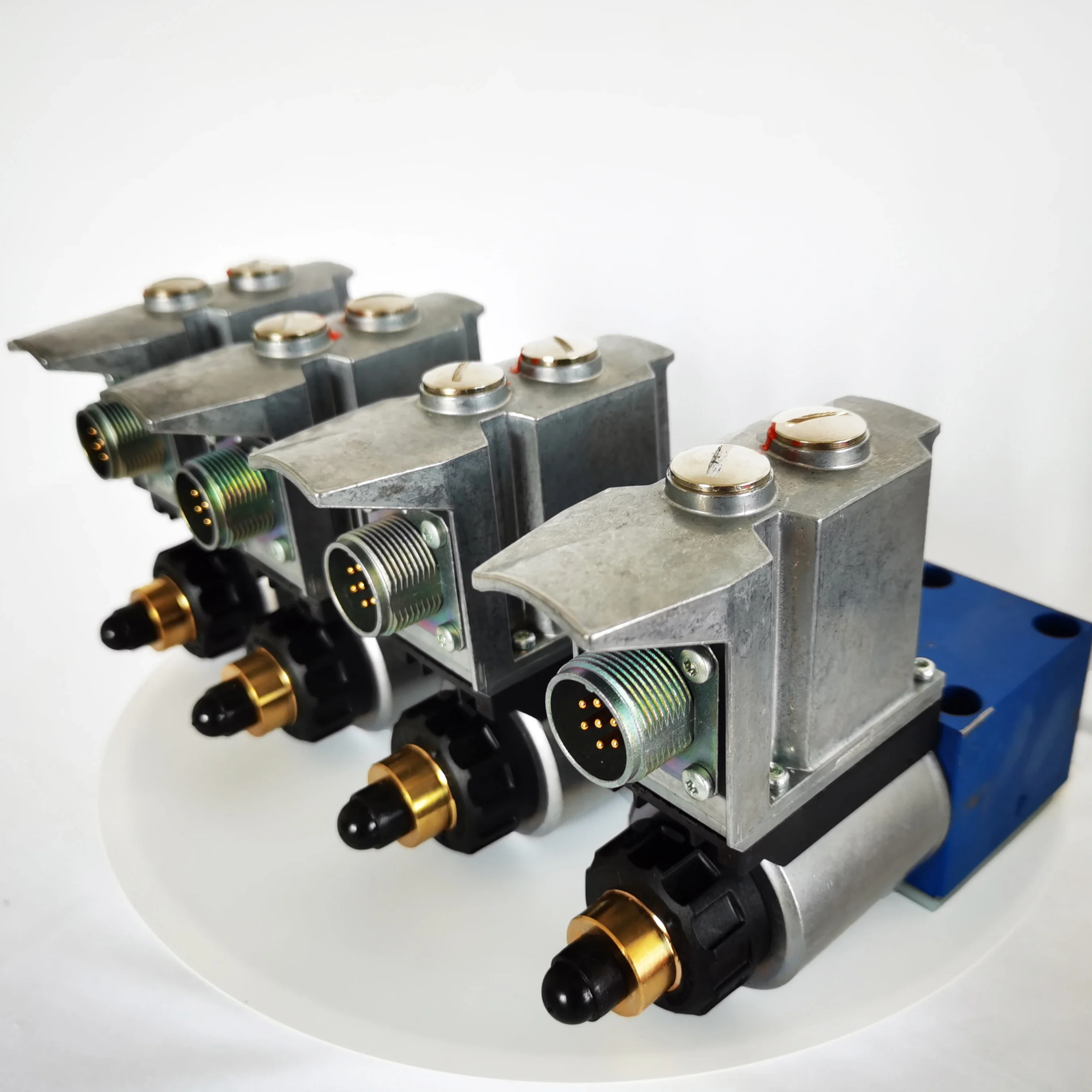Proportional Pressure Valves DBEME10-7X/350YG24K31A1M