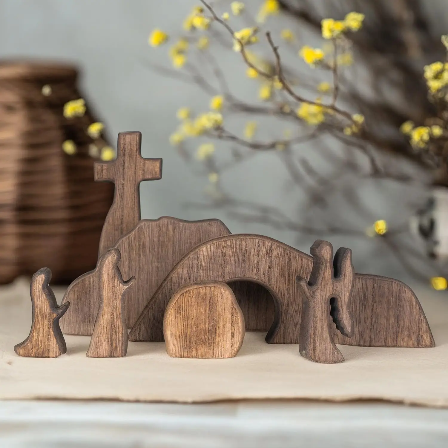 Ensemble plateau en bois Scène du Tombeau Vide de Pâques : Décoration religieuse de la Résurrection avec croix de Jésus, cadeau chrétien pour bureau