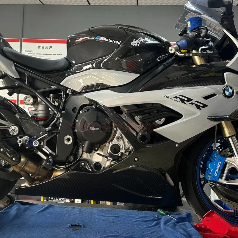 The original exhaust pipe can be installed directly For BMW s1000rr 2020+  Carbon Fiber