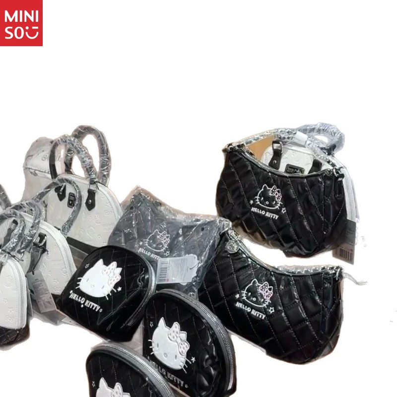 Tas Hello Kitty Hitam Putih Miniso, Tas Selempang Rantai Berbahan Quilted