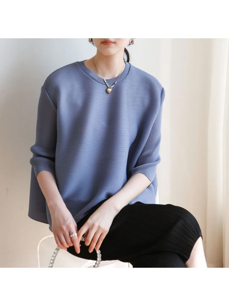 High Quality 2025 Summer Style New Miyake Pleated Loose and Comfortable Casual Versatile Top with Seven Quarter Sleeves T-shirt